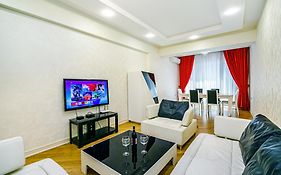 Park Azure Vip Apartment By Baku Housing